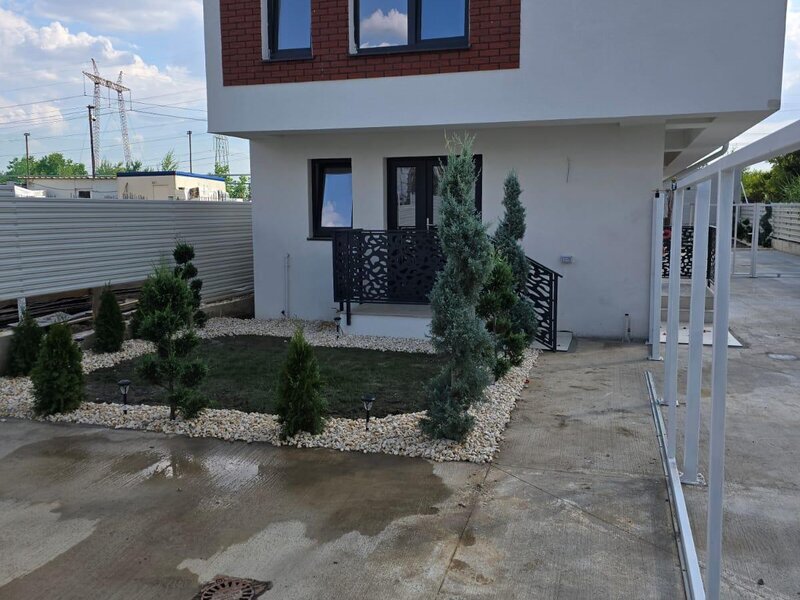 Casa individuala cuplata str. Vitioara nr. 106 B 108.